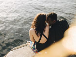 Quand les amours de vacances changent la vie - Getty Images
