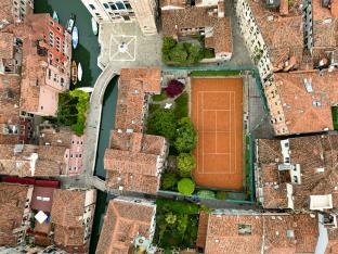 Le Tennis Club San Stin à Venise - DR The Tennis Courts (Artisan Books)