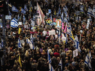 Een demonstratie tegen de regering van Benjamin Netanyahu op zaterdag te Tel Aviv, Israël.