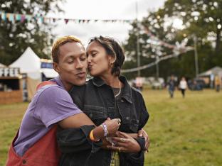 Romance wrapped - Getty