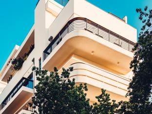 Si les Bauhausmädels étaient majoritairement cantonnées à l'atelier textile, l'architecture du mouvement a fait des émules jusqu'en Israël - Getty Images