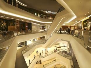 Winkelcentra Unibail-Rodamco-Westfield dalen in waarde