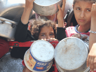 Voedseldistributie in Gaza-Stad op zaterdag