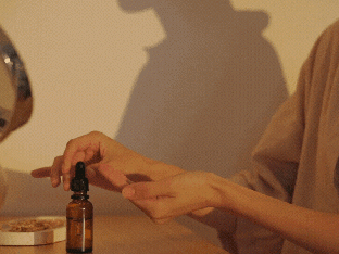 Comment récupérer de beaux ongles en arrêtant le vernis semi-permanent - Canva