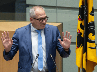 Minister-president Diependaele erkende woensdag in het parlement dat er een ‘lastige discussie’ was over de subsidies.