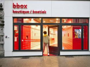 Bpost opent bbox-boetieks in Antwerpen en Brussel.