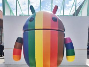 Google Android robot rainbow