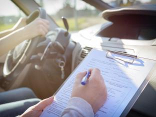 Permis de conduire: le nombre d'examens pratiques a baissé de près d'un  tiers en Wallonie l'an dernier - La Libre