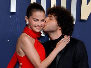 selena gomez en benny blanco