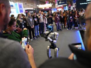 Web Summit 2025. Robot