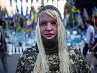 Tatou Ania soldate en Ukraine