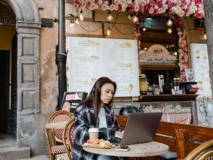 Lunch laptop