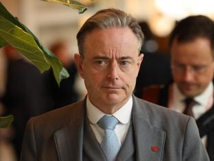 bart de wever paquet suspect
