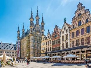 In Leuven betaalt u 572.708 euro voor een referentiewoning (170 m2, drie slaapkamers, EPC-score van 375). In Tienen kost ze nog maar 367.452 euro.