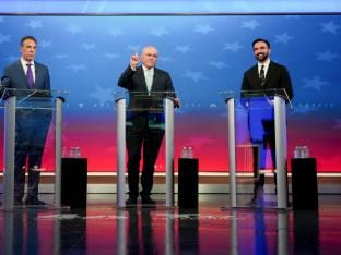 Andrew Cuomo, Curtis Sliwa en Zohran Mamdani.