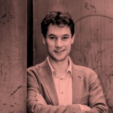 Kenneth De Beckker