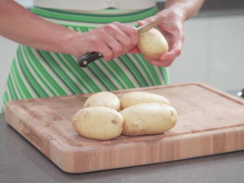Geschilde aardappelen zonder te schillen...