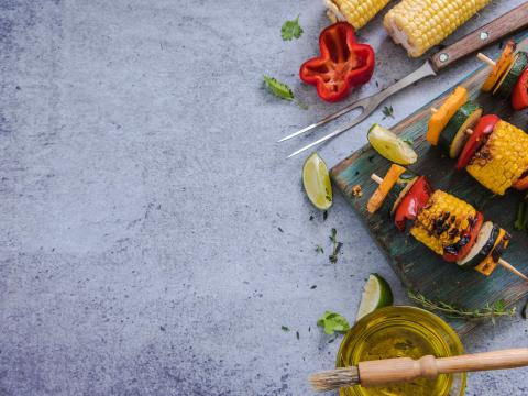 ingredients for healthy bbq or grill, on marble top, flat lay, view from above; Shutterstock ID 429534175; Projectnummer: B09773 ; Uitgave: Libelle Lekker; Traffic: Rien Delvaux; Anders: /