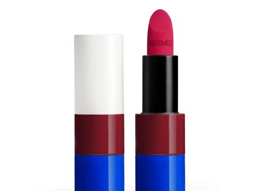 Limited editionHoe schaarser een object, hoe meer gegeerd het is, zoals deze lipstick van Hermès (69 euro) die als limited edition uitgebracht is.