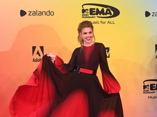 Tiktok star Jennifer Szomjas poses on the red carpet as she arrives for the MTV Europe Music Awards at the Laszlo Papp Budapest Sports Arena in Budapest, Hungary on November 14, 2021. (Photo by Attila KISBENEDEK / AFP) (Photo by ATTILA KISBENEDEK/AFP via Getty Images)