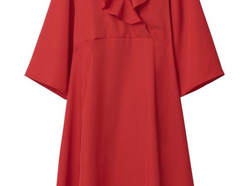 VolantsUitwaaierende felrode jurk met volants (39,95 euro), van H&M.