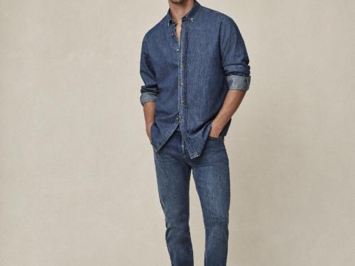 Totaallook voor hemEenvoudig en comfortabel: hemd (129,95 euro) en jeans (139,95 euro), van Lois.