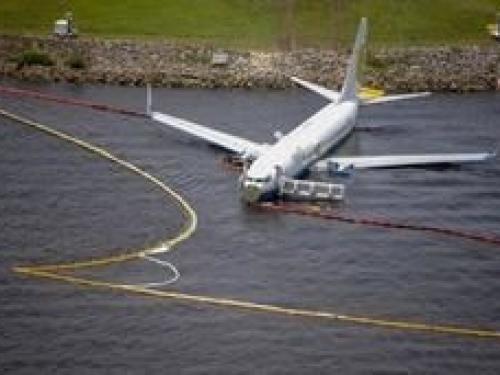 Boeing dans un fleuve en Floride: un inverseur de poussée ne fonctionnait pas