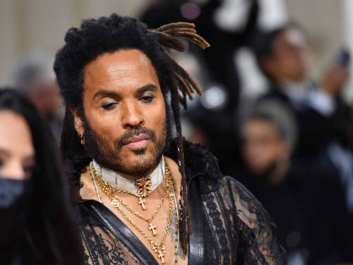 Singer Lenny Kravitz arrives for the 2022 Met Gala at the Metropolitan Museum of Art on May 2, 2022, in New York. - The Gala raises money for the Metropolitan Museum of Art's Costume Institute. The Gala's 2022 theme is "In America: An Anthology of Fashion". (Photo by ANGELA WEISS / AFP)