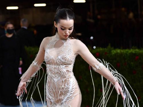US actress Dove Cameron arrives for the 2022 Met Gala at the Metropolitan Museum of Art on May 2, 2022, in New York. - The Gala raises money for the Metropolitan Museum of Art's Costume Institute. The Gala's 2022 theme is "In America: An Anthology of Fashion". (Photo by ANGELA WEISS / AFP)
