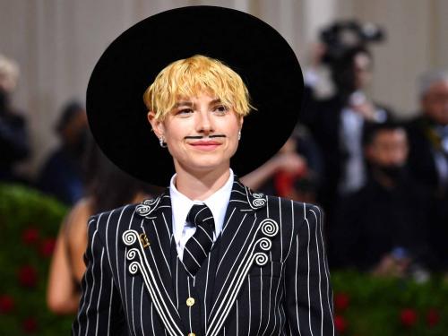 Irish actress Jessie Buckley arrives for the 2022 Met Gala at the Metropolitan Museum of Art on May 2, 2022, in New York. - The Gala raises money for the Metropolitan Museum of Art's Costume Institute. The Gala's 2022 theme is "In America: An Anthology of Fashion". (Photo by ANGELA WEISS / AFP)