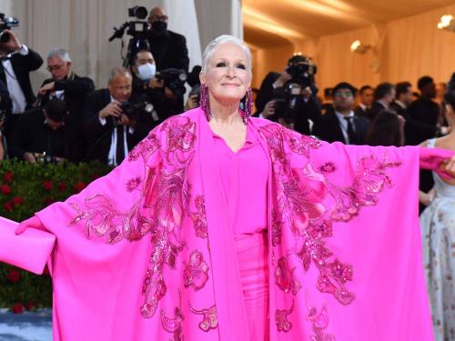 US actress Glenn Close arrives for the 2022 Met Gala at the Metropolitan Museum of Art on May 2, 2022, in New York. - The Gala raises money for the Metropolitan Museum of Art's Costume Institute. The Gala's 2022 theme is "In America: An Anthology of Fashion". (Photo by ANGELA  WEISS / AFP)