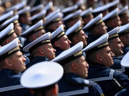 Russian sailors march on Red Square during the general rehearsal of the Victory Day military parade in central Moscow on May 7, 2022. - Russia will celebrate the 77th anniversary of the 1945 victory over Nazi Germany on May 9. (Photo by Kirill KUDRYAVTSEV / AFP)