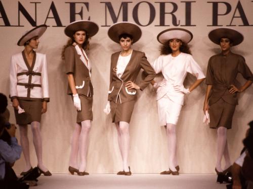 Hanae Mori Lente 1990