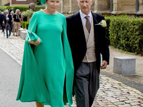 King Filip and Queen Mathilde of Belgium leave at the Eglise Saint-Michel in Pont-l Eveque, on September 03, 2022, after the wedding of Count Charles Henri d'Udekem d'Acoz and Countess Caroline Philippe d'Udekem d'Acoz Photo: Albert Nieboer / Netherlands OUT / Point de Vue OUT
