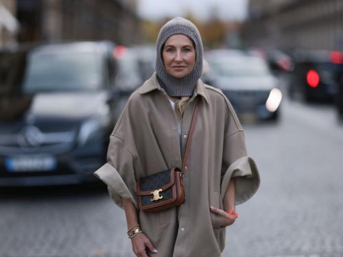 Balaclava - Sue Giers draagt een SoSue balaclava tijdens Paris Fashion Week
