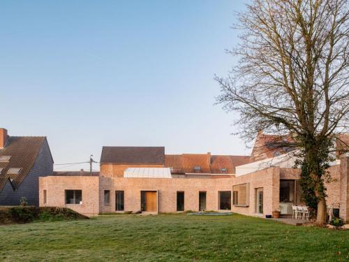 De bungalow kreeg een stevige upgrade maar de structuur van het gebouw bleef behouden.