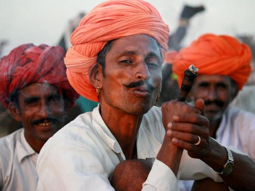 Rajasthanis à la foire aux chameaux de Pushkar