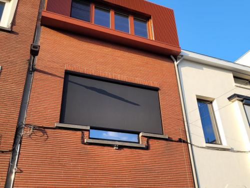 Na een eerste grondige renovatie, kwam er enkel jaren later nog een opbouw bij.