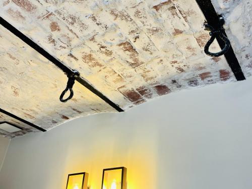 Ook in de vakantiewoning bleven details uit het verleden bewaard.