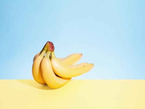 Bananen rijpen minder snel buiten de koelkast