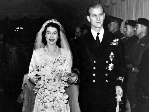 Prinses Elizabeth en prins Philip op hun trouwdag in 1947. (c) Getty