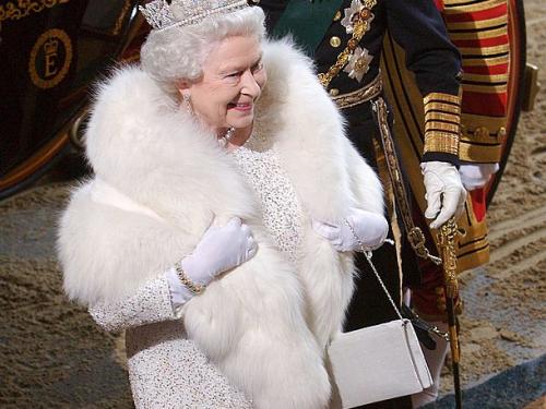 Queen Elizabeth ll komt aan voor de Opening of Parliament in 2006. (c) Getty
