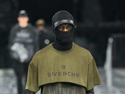 Balaclava's op de catwalk - Givenchy Womenswear Fall/Winter 2022-2023