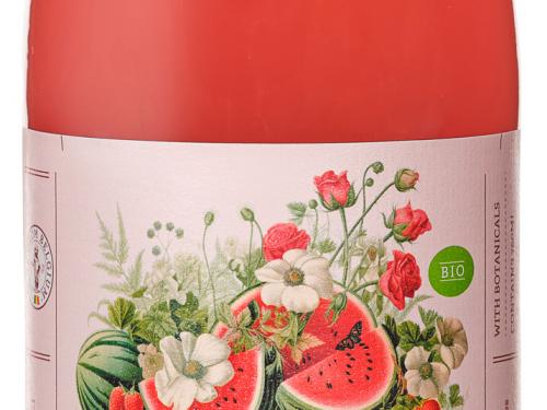 100% biologische mocktail met pure vruchten en kruiden verkrijgbaar in rosemary-lemon en rose-watermelon-strawberry – vanaf € 6,99 – fruji.be