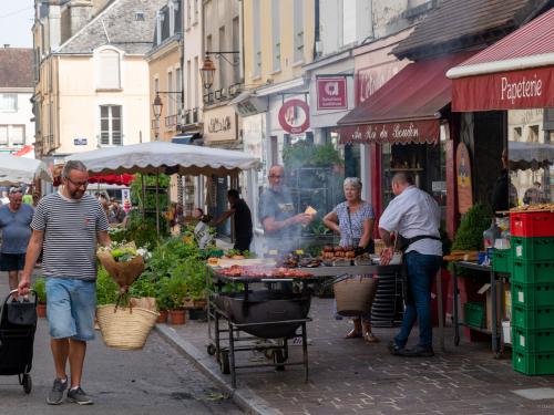 Le marché de Mortagne au Perche.