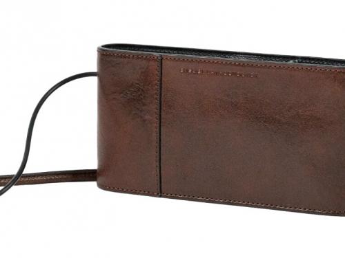 Tas ‘Philo’ uit Vachettaleer - € 280 - Evelien Vanhooydonck.