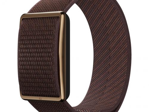 Schermvrije activity- en slaaptracker: mooi aan je pols en geen afleiding van een display: Polar Loop - € 179,90 - polar.com.