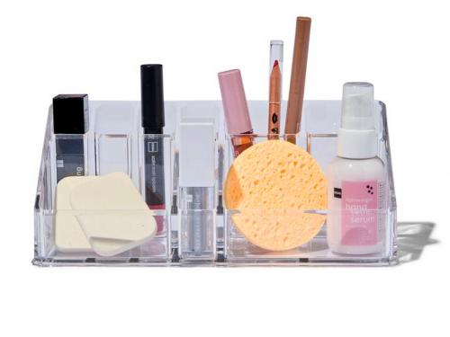Transparante beautyorganizer uit plexiglas (10 x 22,5 x 9 cm) - € 15,99 - Hema.