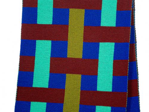 Roos Vandekerckhove maakt een comeback met kleurrijke sjaals in prachtige wol - € 125.