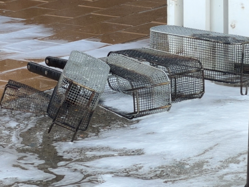 Een industriële friteuse vatte vuur. (foto JVM)